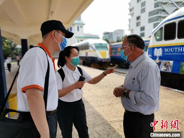  ר�����߷ó�վ���й�������կ����ҽ��ר���鹩ͼ