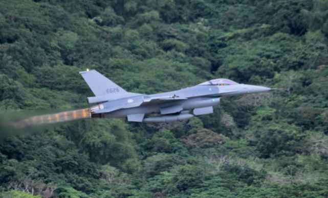 ����ͼ��̨��F-16ս��